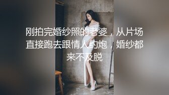 小宝寻花约了个短发白衣甜美萌妹啪啪，沙发上调情口交掰穴摸逼骑乘猛操