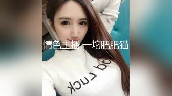 漂亮美眉 小贫乳小嫩穴 在家被大洋吊无套输出 操的表情舒坦