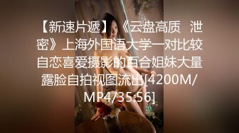 优雅气质尤物御姐女神✿开档牛仔裤特别戳中XP，翘起蜜桃小屁股后入小穴，风情万种的优雅女神 端庄的外表淫荡内心