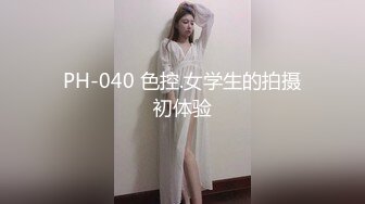 幸福眼镜哥，双飞大奶妹，左拥右抱一起舔屌，骑上来插骚逼