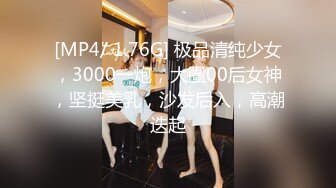 胸型完美的小女友，乳交舒服、坐骑摇的鸡巴跃跃欲射！