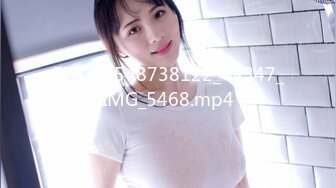 [MP4/ 724M] 开档黑丝熟女大姐偷情 比你老公操猛吧 是不是 嗯 叫老公 哪里爽 下面爽