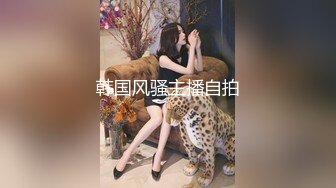 大奶熟女大姐 看来还没有适应熊壮黑祖宗的尺寸 要满满插细细品 视觉反差强烈