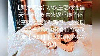 艺术学院女厕偷拍短发红唇美女 张着大口的黑鲍鱼 跟黑炭似得