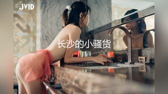 某办公大楼里的无门厕所34两个美眉