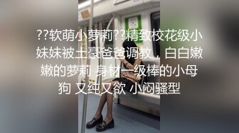 偷窥跟男友逛街的漂亮小姐姐