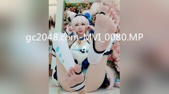 [MP4/ 295M]&nbsp;&nbsp; 高画质酒店偷拍，卷发美少女很主动的去挑逗男友，口交功底厉害 让男友老二保持勃起，一屁股坐上去 开始笑着变脸享受